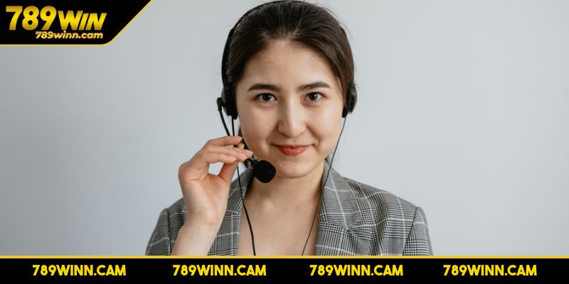 Gọi điện thoại đến tổng đài